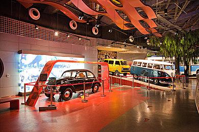 3V3V3战术射击游戏《朝九晚五》科隆游戏展实机预告